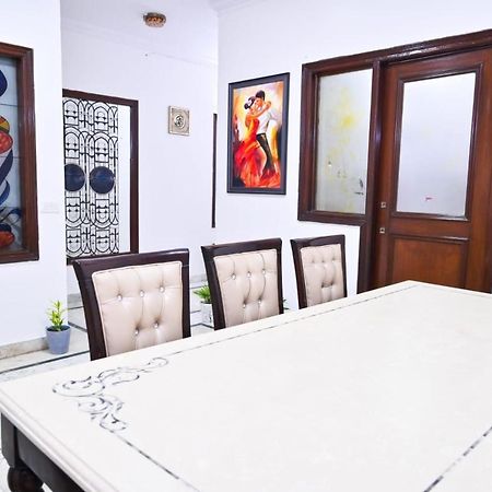Hotel Wild Rose New Delhi Luaran gambar