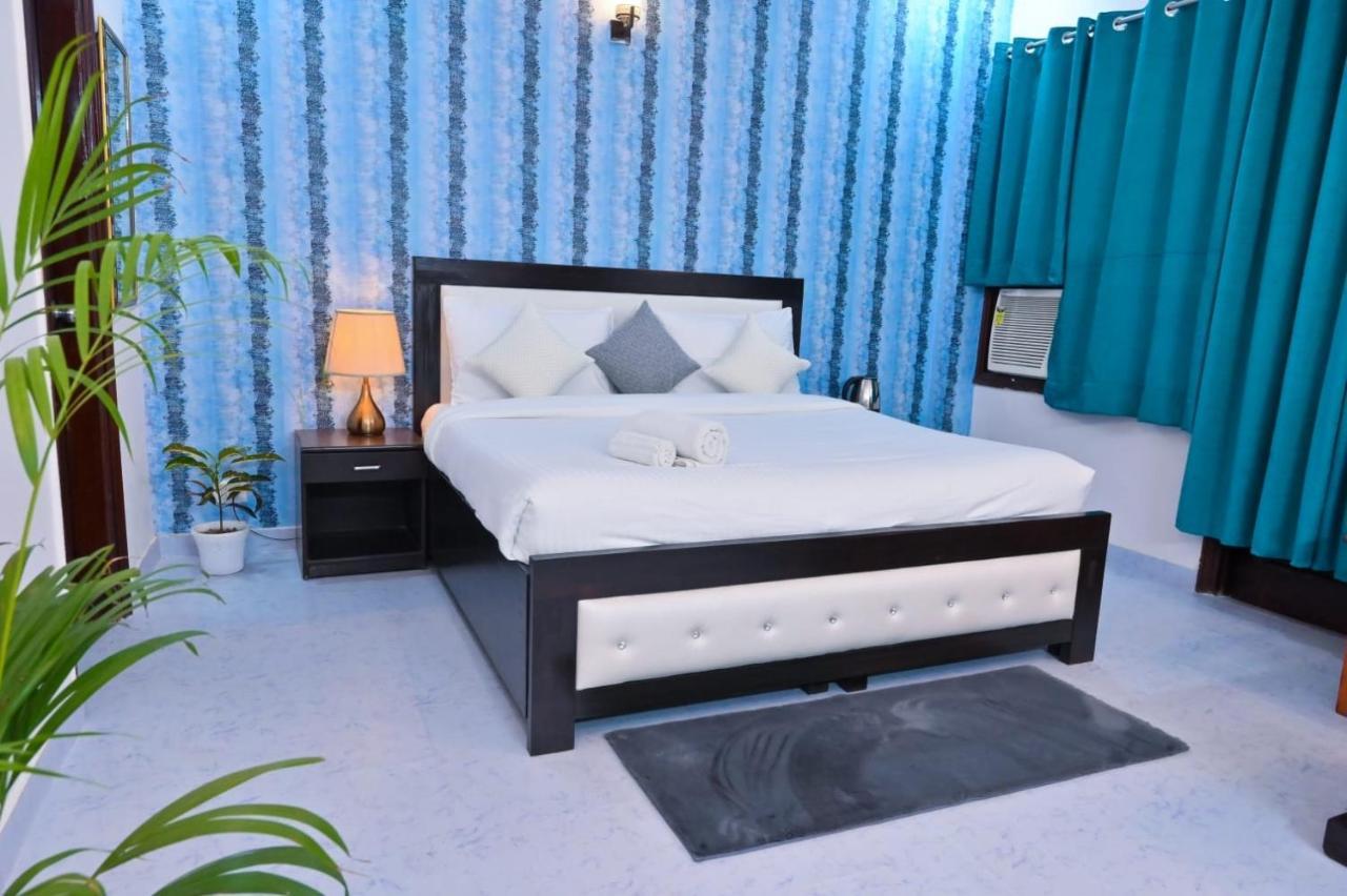 Hotel Wild Rose New Delhi Luaran gambar
